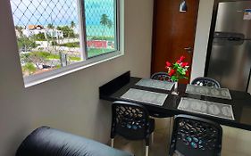 Apto NOVO de 2 quartos a 50m da praia do bessa